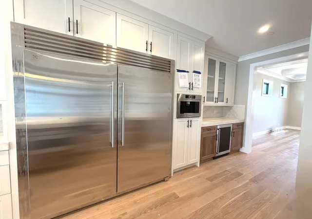 Photo 5 of Single family home for sale at 235 Plainfield Ct, Vernon Hills, IL 60061 | MLS# 12585662 | Listing updated on 2026-08-31