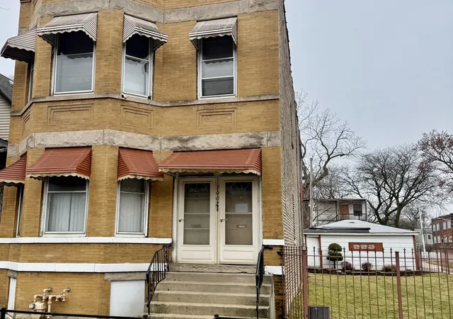 Homes for sale in Chicago, IL | 7002 S Throop St S, Chicago, IL 60636 | MLS# 12586013