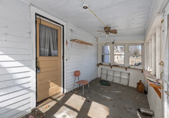 Photo 3 of Sale Pending at 711 S Franklin St, Litchfield, IL 62056 | MLS# 12586048 | Listing updated on 2026-05-26