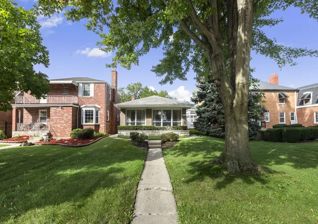 Photo 2 of Single family home for sale at 9320 S Michigan Ave, Chicago, IL 60619 | MLS# 12586550 | Listing updated on 2026-10-21