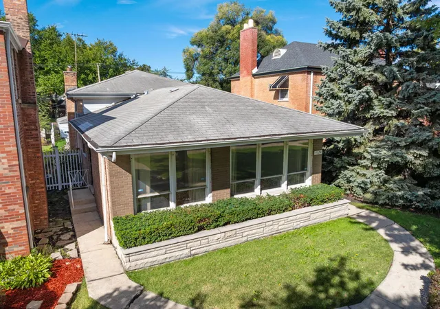 Photo 4 of Single family home for sale at 9320 S Michigan Ave, Chicago, IL 60619 | MLS# 12586550 | Listing updated on 2026-10-21