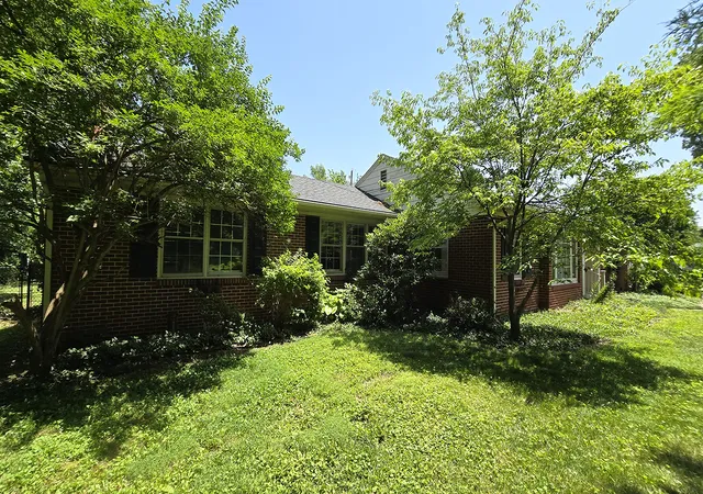4th image of 4 Lilac Ln, Centralia, IL 62801 | MLS# 12586571
