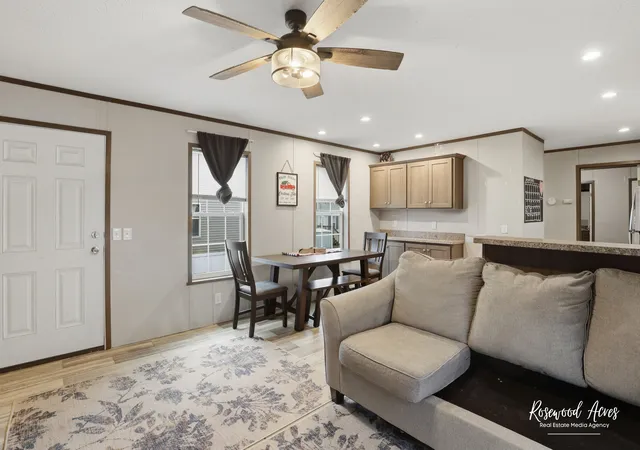 2nd image of 105 Lantern Dr, Gardner, IL 60424 | MLS# 12586690