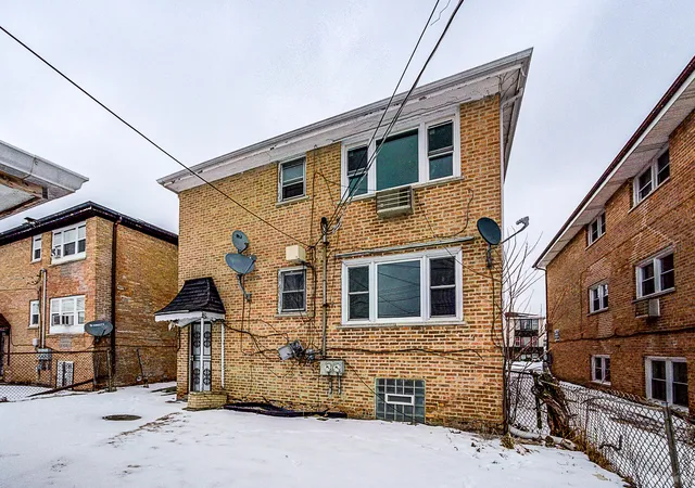5th image of 310 Yates Ave, Calumet City, IL 60409 | MLS# 12586780