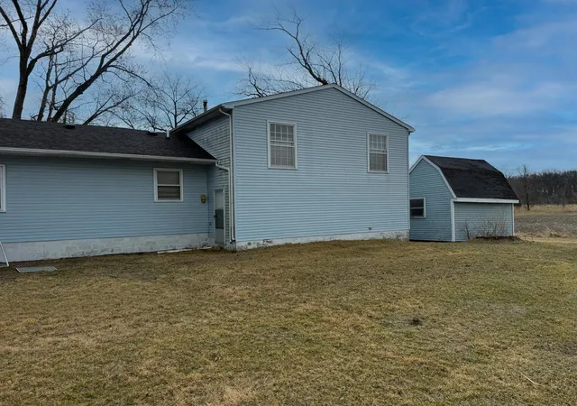 Homes for sale in Kankakee, IL | 5690 W State Route 17, Kankakee, IL 60901 | MLS# 12586997