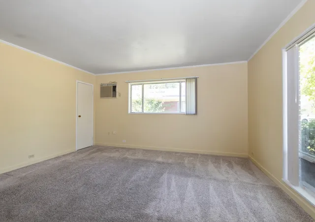 Photo 3 of Single family home for sale at 417 Lakewood Blvd, Park Forest, IL 60466 | MLS# 12587023 | Listing updated on 2026-09-08