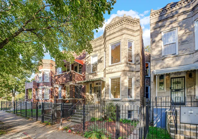 Homes for sale in Chicago, IL | 6045 S Peoria St, Chicago, IL 60621 | MLS# 12587235