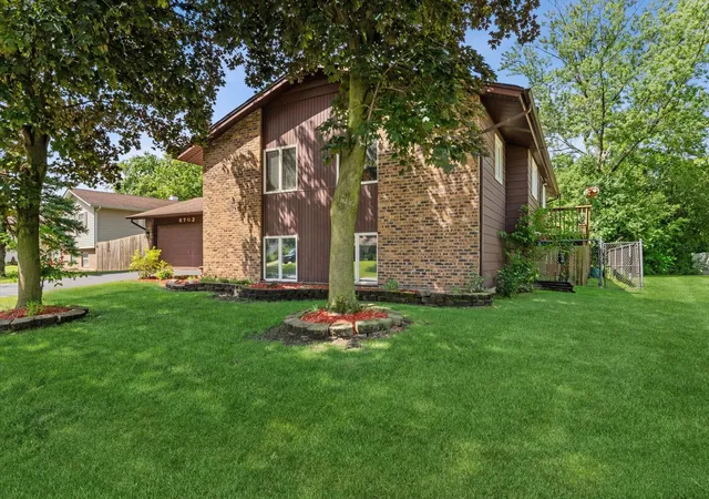 2nd image of 6702 Pershing Ct, Woodridge, IL 60517 | MLS# 12587291