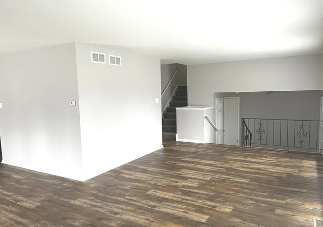 Photo 3 of Single family home for sale at 538 Blackstone Ave, Glenwood, IL 60425 | MLS# 12587386 | Listing updated on 2026-09-16