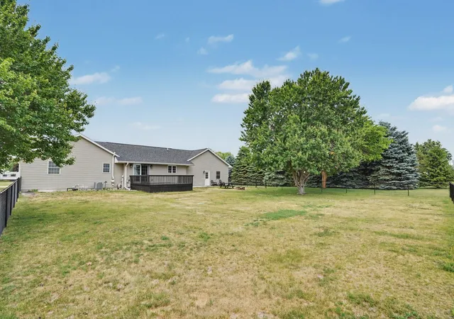 Homes for sale in Thomson, IL | 10519 Sandburr Ct, Thomson, IL 61285 | MLS# 12587673