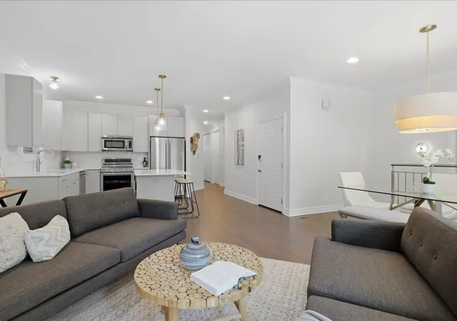 Homes for sale in Chicago, IL | 839 S Miller St S #1, Chicago, IL 60607 | MLS# 12587792