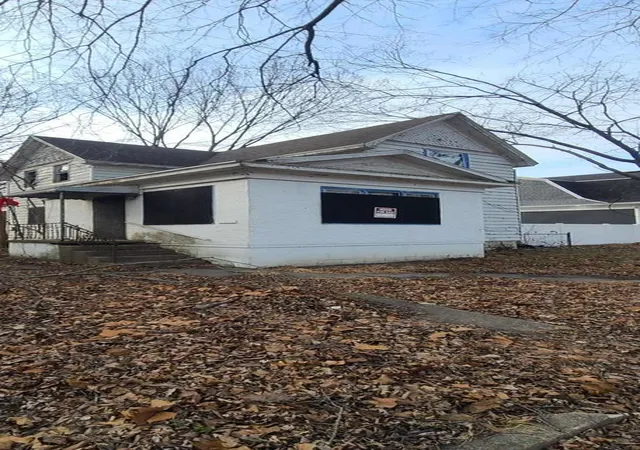 Photo 2 of Sale Pending at 469 S Wildwood Ave, Kankakee, IL 60901 | MLS# 12587896 | Listing updated on 2026-05-12