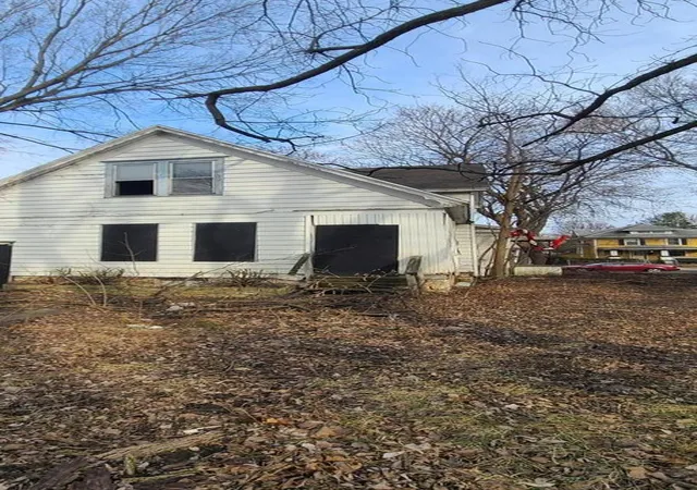 Photo 3 of Sale Pending at 469 S Wildwood Ave, Kankakee, IL 60901 | MLS# 12587896 | Listing updated on 2026-05-12