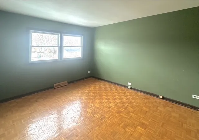 3rd image of 17807 Grandview Dr, Hazel Crest, IL 60429 | MLS# 12588205