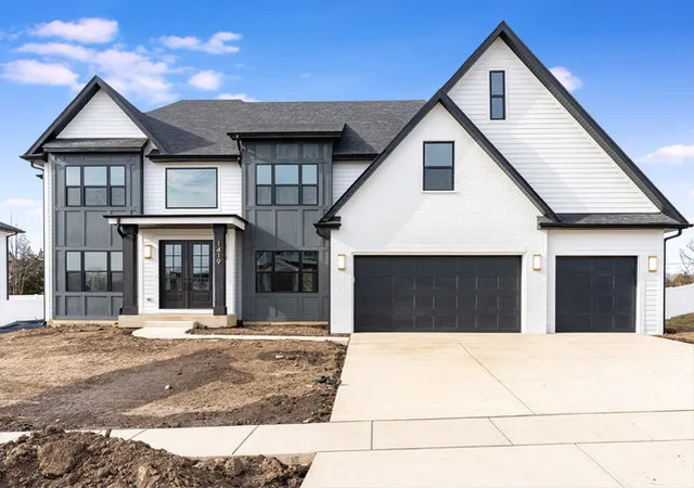 Photo 2 of Single family home for sale at 12843 Collina Ln, Lemont, IL 60439 | MLS# 12588608 | Listing updated on 2026-04-26