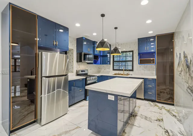Photo 2 of Single family home for sale at 1509 Center St, Des Plaines, IL 60018 | MLS# 12588683 | Listing updated on 2026-09-22