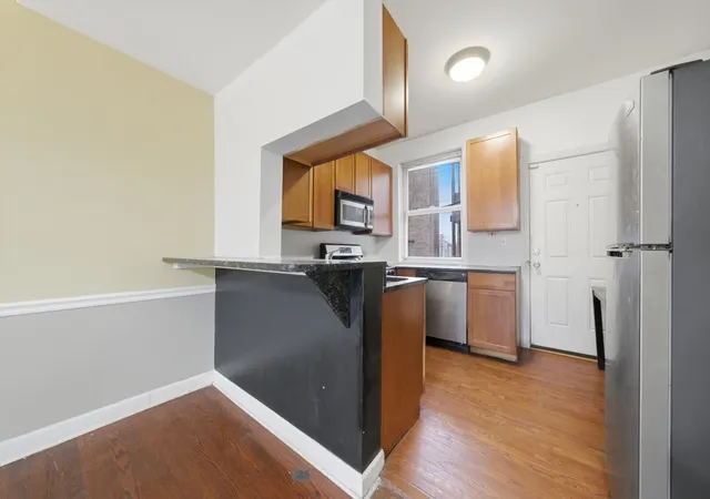 Listing Photo 5 - Condo for sale in building located at 7601 S Essex Ave, Chicago, IL 60649 - Unit #2