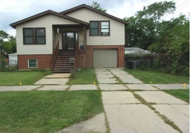 Homes for sale in South Holland, IL | 14908 Riverside Dr, South Holland, IL 60473 | MLS# 12589026