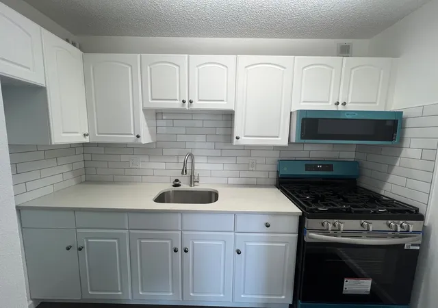 Homes for sale in Aurora, IL | 1750 N Marywood Ave #315, Aurora, IL 60505 | MLS# 12589147