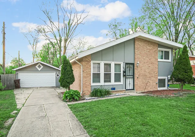 17th image of 124 Wilson St, Park Forest, IL 60466 | MLS# 12589385