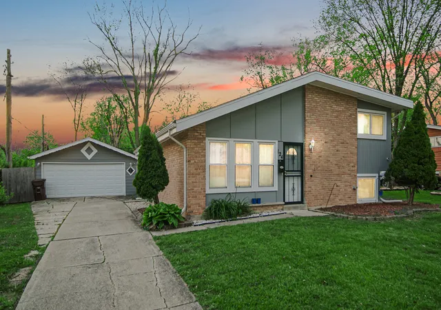 1st image of 124 Wilson St, Park Forest, IL 60466 | MLS# 12589385
