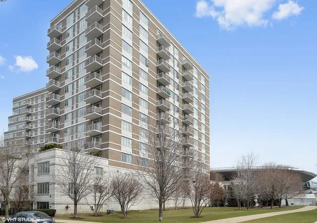 Homes for sale in Chicago, IL | 1515 S Prairie Ave #506, Chicago, IL 60605 | MLS# 12589562