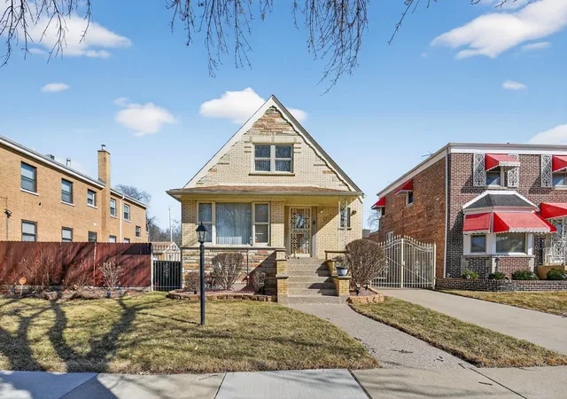 Homes for sale in Chicago, IL | 8407 S Wolcott Ave, Chicago, IL 60620 | MLS# 12590010