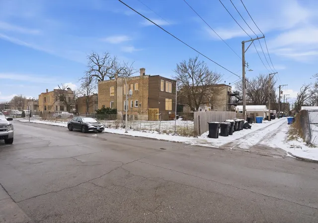5th image of 4300 W Gladys Ave, Chicago, IL 60624 | MLS# 12590469