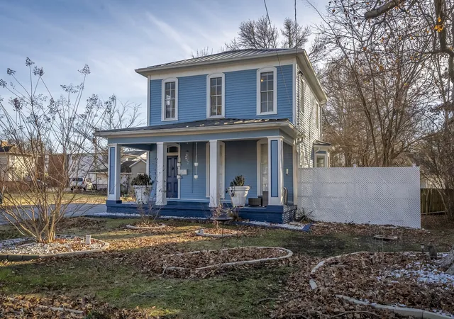 Homes for sale in Carbondale, IL | 509 W Main St, Carbondale, IL 62901 | MLS# 12590681