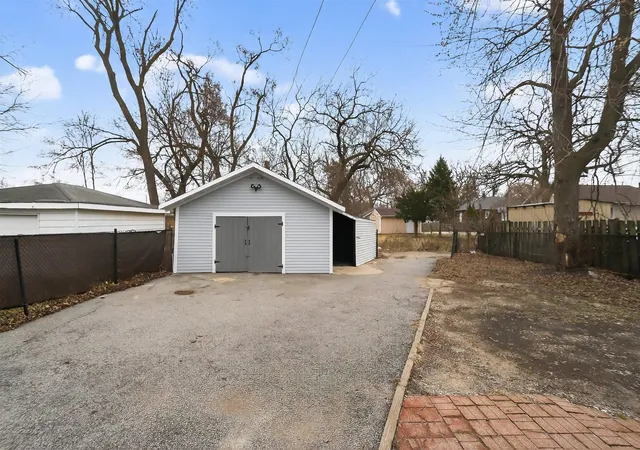 Homes for sale in South Holland, IL | 15661 State St, South Holland, IL 60473 | MLS# 12590747