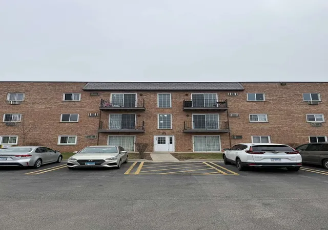 1st image of 143 W Elk Trl #340, Carol Stream, IL 60188 | MLS# 12590785