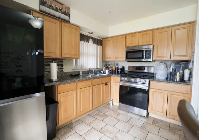 4th image of 3009 Longfellow Ave, Hazel Crest, IL 60429 | MLS# 12590874
