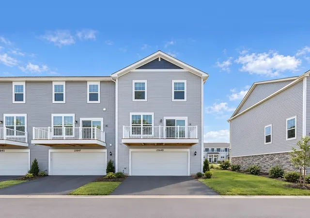 Photo 2 of Townhouse for sale at 25649 W Wakefield Dr, Plainfield, IL 60544 | MLS# 12590883 | Listing updated on 2026-09-22