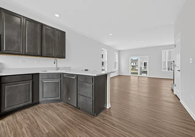 Photo 4 of Townhouse for sale at 25649 W Wakefield Dr, Plainfield, IL 60544 | MLS# 12590883 | Listing updated on 2026-09-22