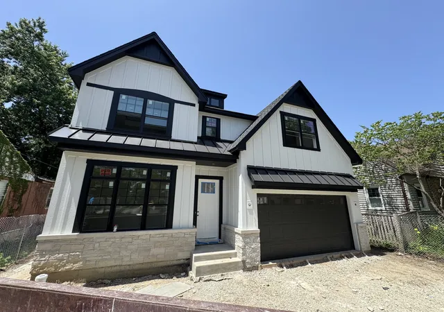 Homes for sale in Elmhurst, IL | 964 S Hillside Ave, Elmhurst, IL 60126 | MLS# 12590978