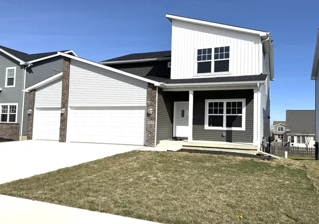 Photo 1 of Single family home for sale at 3616 Cabernet Ct, Normal, IL 61761 | MLS# 12591118 | Listing updated on 2026-09-25