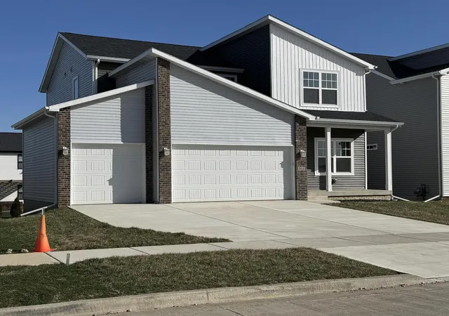 Photo 2 of Single family home for sale at 3616 Cabernet Ct, Normal, IL 61761 | MLS# 12591118 | Listing updated on 2026-09-25