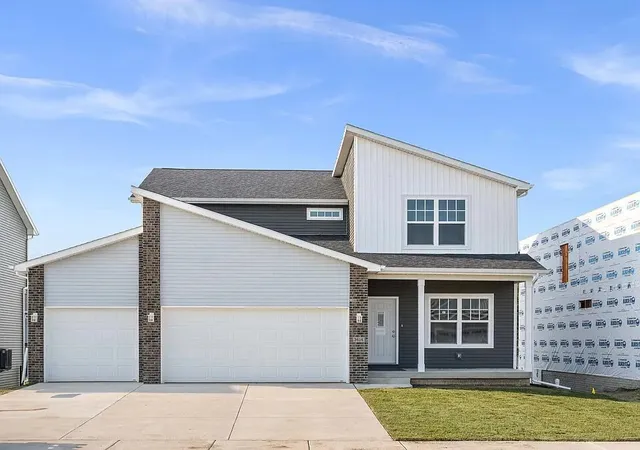 Photo 3 of Single family home for sale at 3616 Cabernet Ct, Normal, IL 61761 | MLS# 12591118 | Listing updated on 2026-09-25
