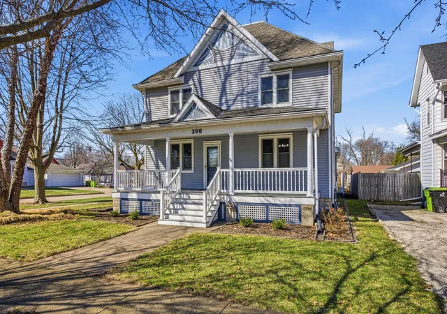 Homes for sale in Fairbury, IL | 300 E Maple St, Fairbury, IL 61739 | MLS# 12591675