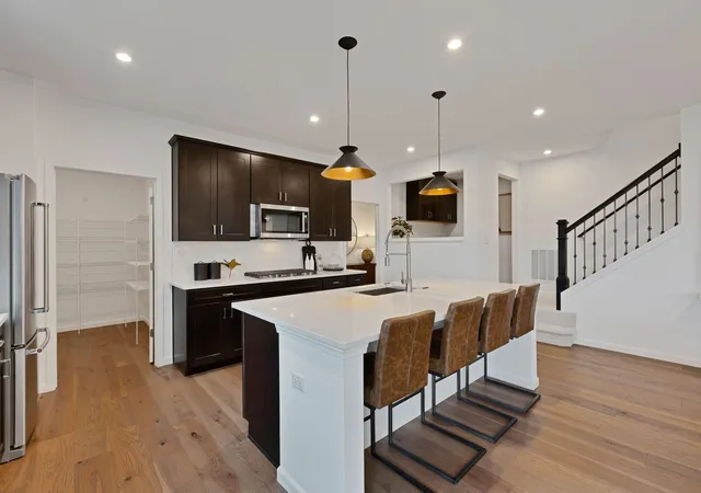 4th image of 2547 Mallet Ct, Naperville, IL 60564 | MLS# 12591706