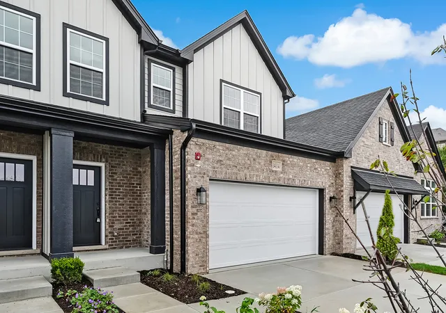 Photo 2 of Townhouse for sale at 14114 S Cardiff Ct #47, Homer Glen, IL 60491 | MLS# 12591759 | Listing updated on 2026-10-03