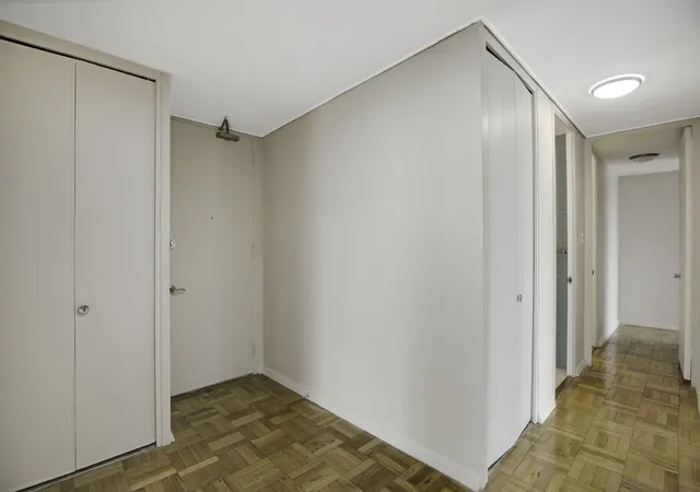 Homes for sale in Chicago, IL | 601 E 32Nd St #1001, Chicago, IL 60616 | MLS# 12591875