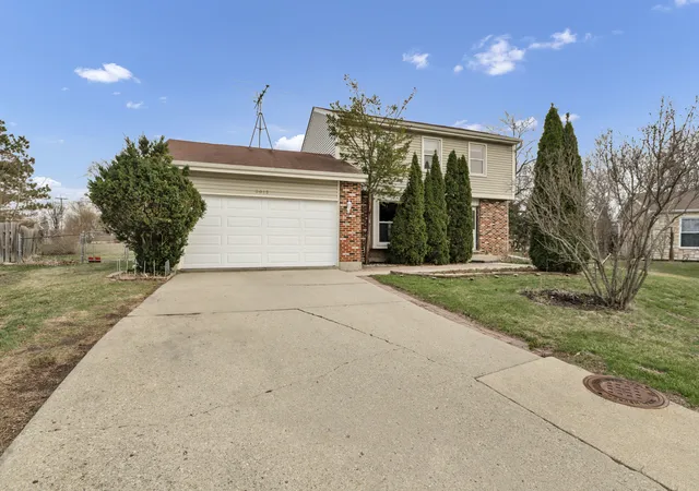 1st image of 2013 Briar Hill Dr W, Schaumburg, IL 60194 | MLS# 12592083