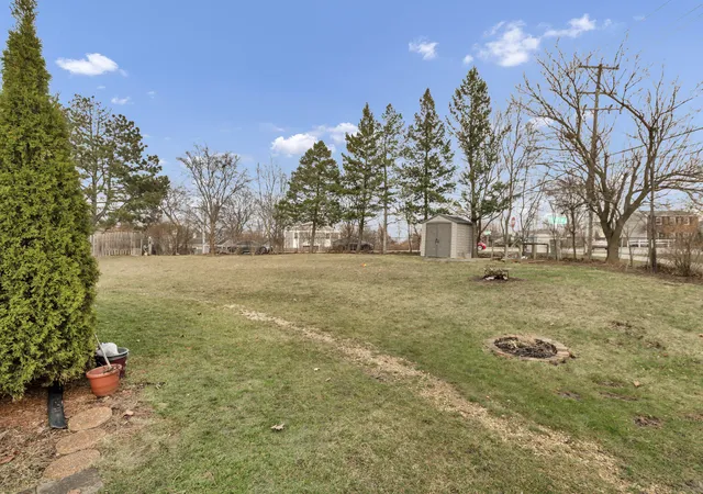 5th image of 2013 Briar Hill Dr W, Schaumburg, IL 60194 | MLS# 12592083