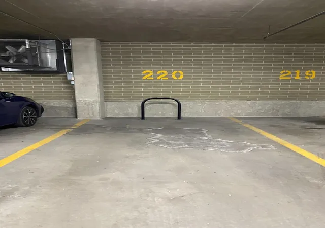 9th image of 1122 W Catalpa Ave #614, Chicago, IL 60640 | MLS# 12592446