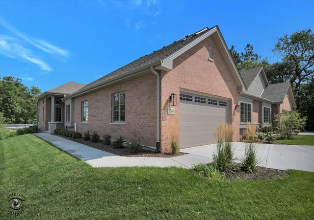 Photo 2 of Townhouse for sale at 20336 Mackinac Point Dr, Frankfort, IL 60423 | MLS# 12592825 | Listing updated on 2026-08-02