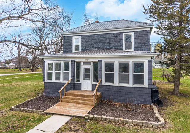 Photo 1 of Single family home for sale at 26 Lafayette St, Saunemin, IL 61769 | MLS# 12592828 | Listing updated on 2026-08-19