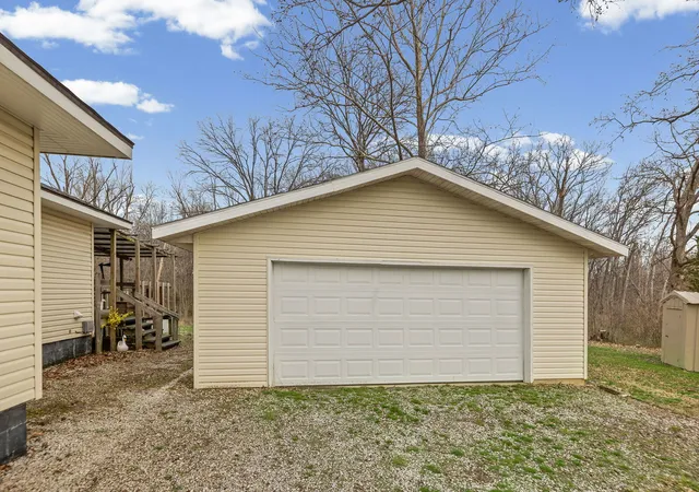 4th image of 2429 Overbeck Ln, Centralia, IL 62801 | MLS# 12593180