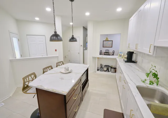 3rd image of 1150 Park Dr #504, Lake Geneva, WI 53147 | MLS# 12593538