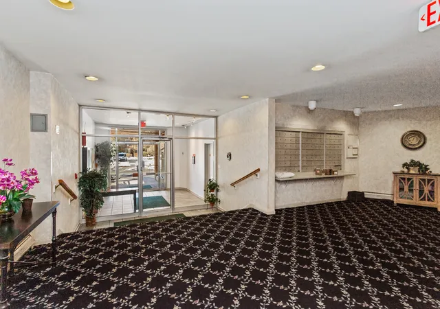 Homes for sale in Palatine, IL | 245 S Park Ln #424, Palatine, IL 60074 | MLS# 12593658